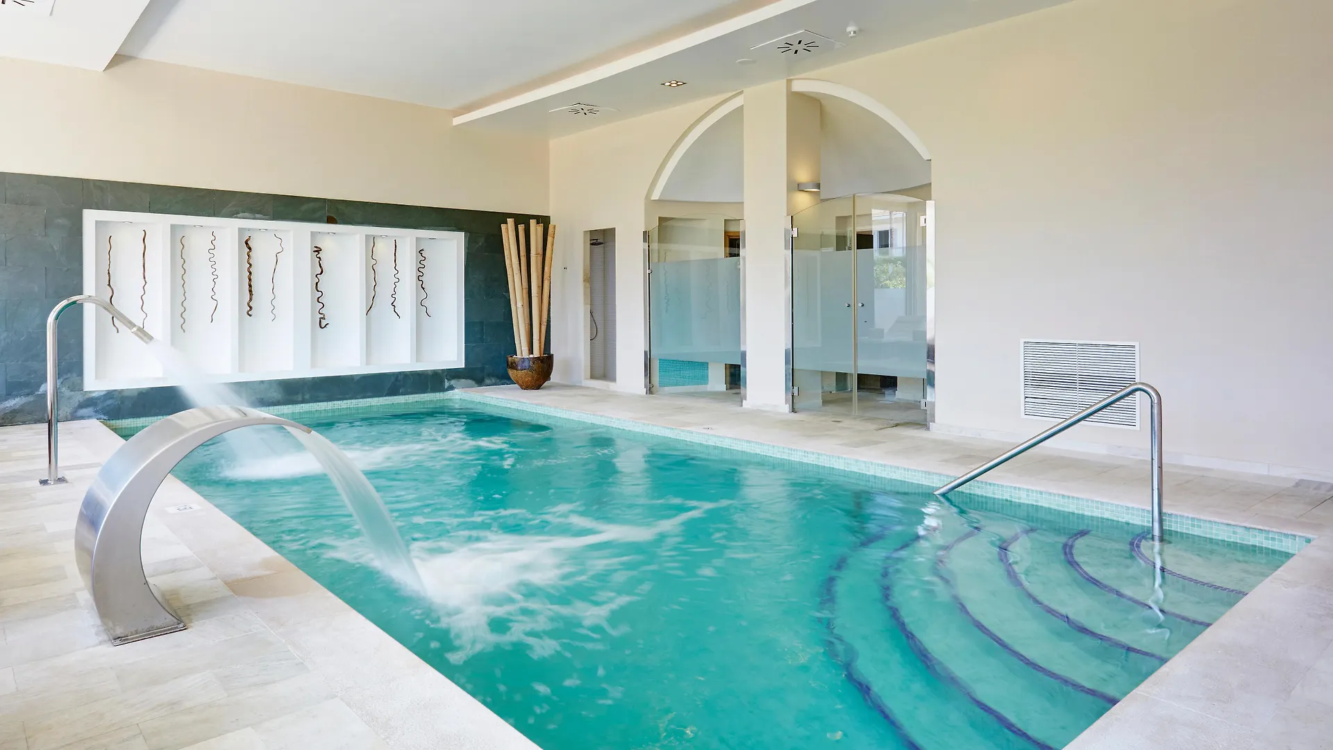 Aparthotel Grupotel Macarella Suites & Spa Son Xoriguer