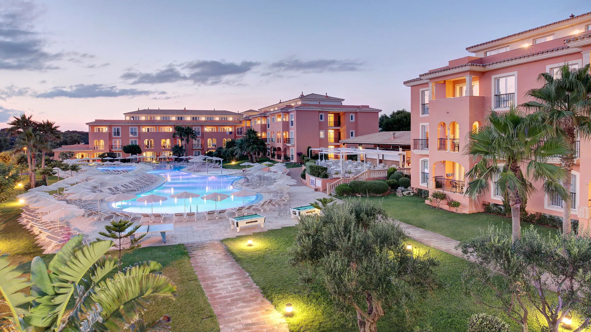 Grupotel Macarella Suites & Spa Son Xoriguer Aparthotel