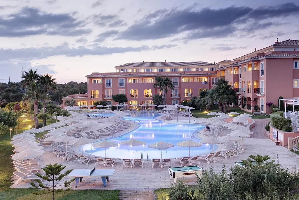 Aparthotel Grupotel Macarella Suites & Spa Son Xoriguer